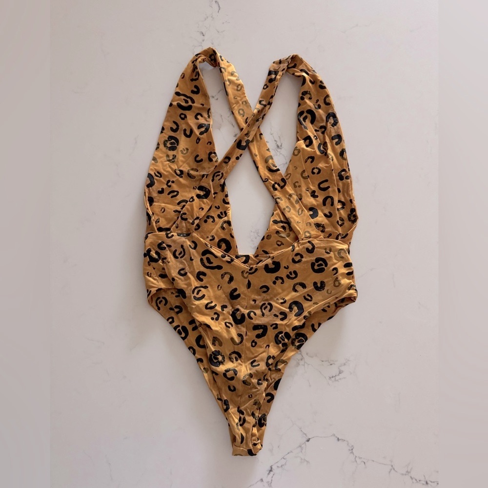 Inamorata Grandview One-Piece in Wet Leopard - Picture 4 of 7
